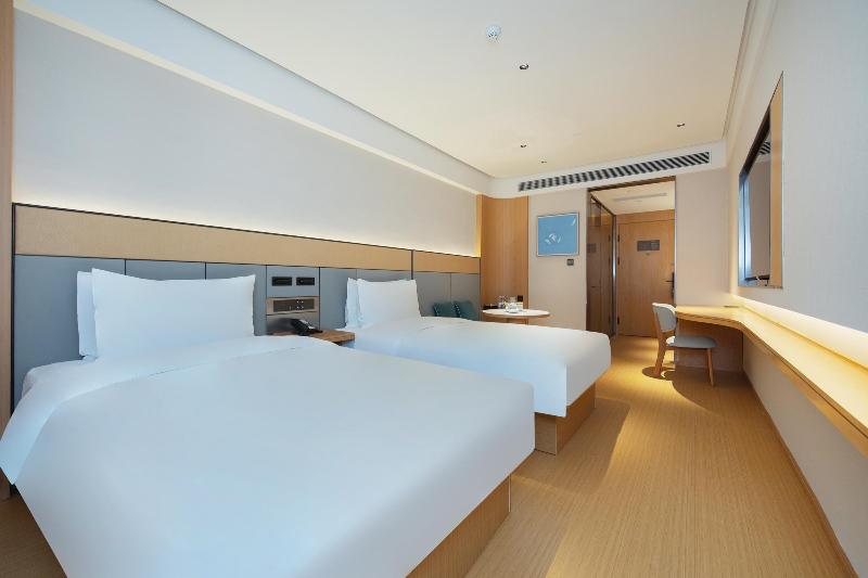 Ji Hotel (Guangzhou Modisha Metro Station) image
