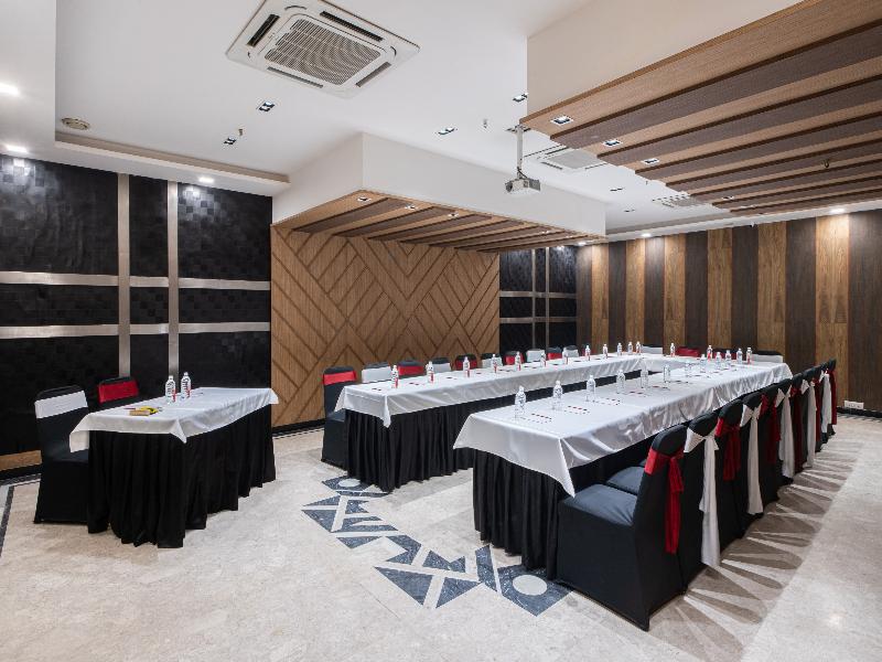 The Suncourt Hotel Yatri image
