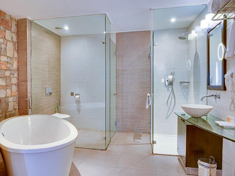 Leola Boutique Hotel Ikeja - Lagos image
