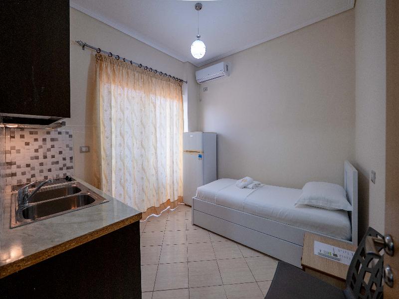 Eros Hotel Ksamil image