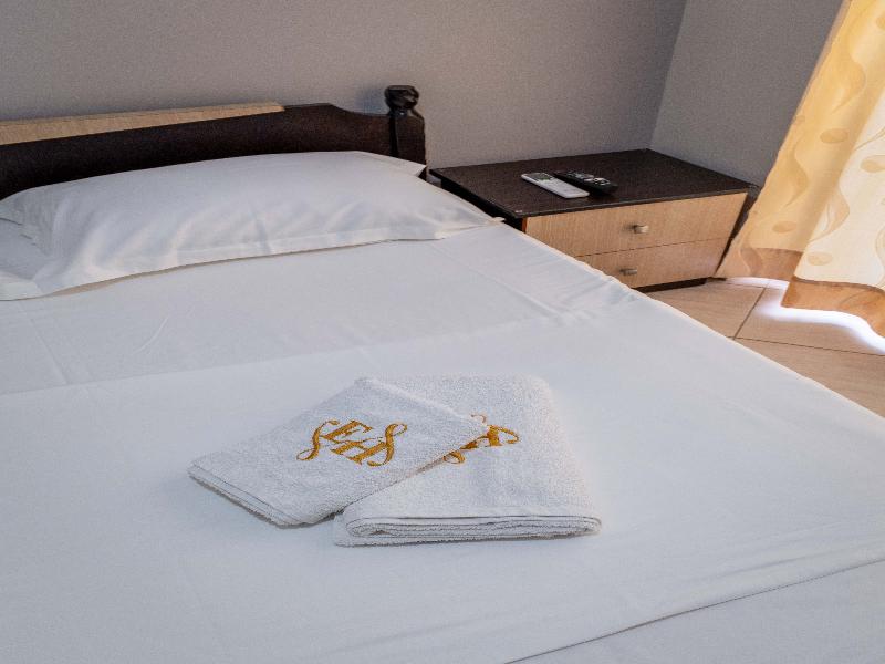 Eros Hotel Ksamil image