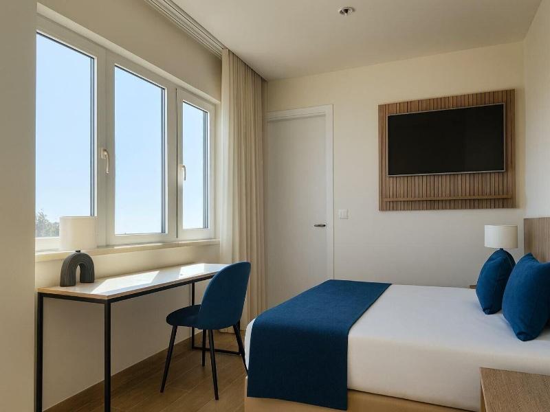 Hotel Infante Santo - Lisboa image
