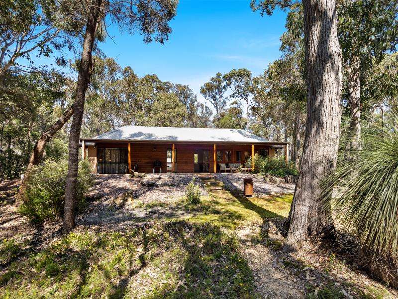 Forest Rise Chalets And Lodge - Image 6