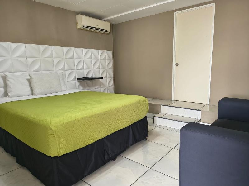 Kartagus Hotel image