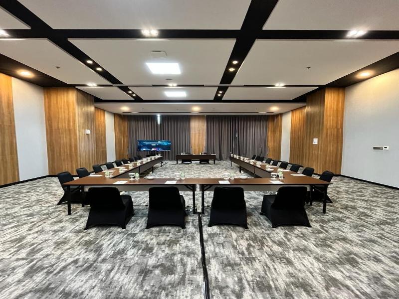 Prime UMY Hotel Convention & Dormitory image