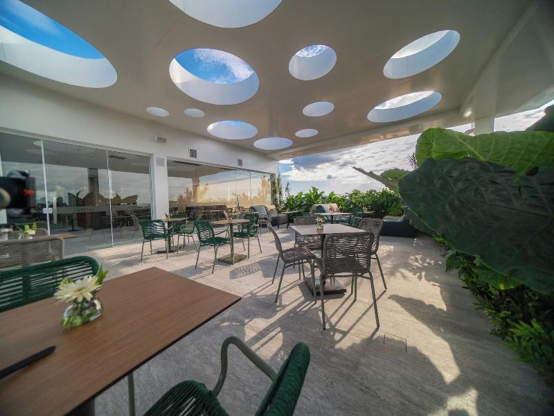 Monã Hotel image