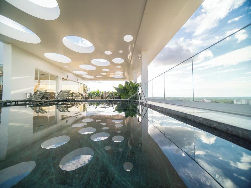 Monã Hotel image