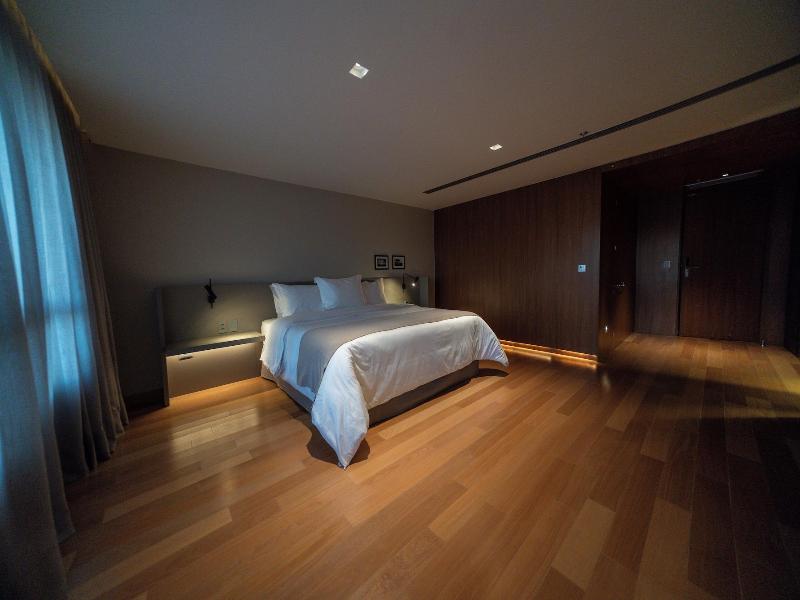 Monã Hotel image