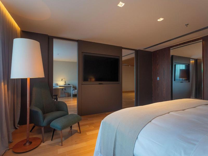 Monã Hotel image