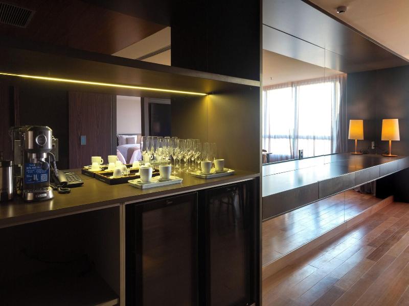 Monã Hotel image