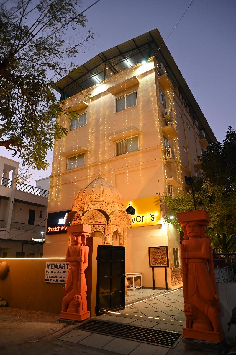 Mewarts Hotel & Restaurant image