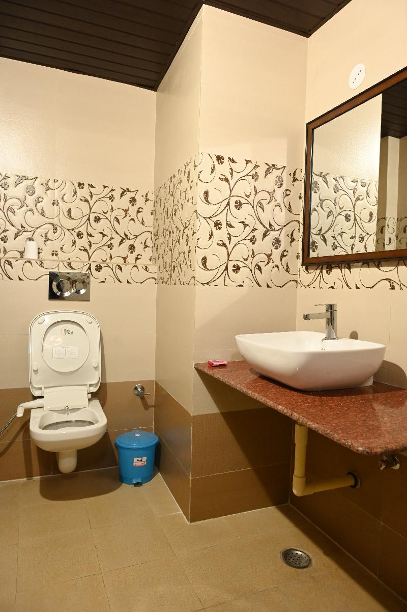 Mewarts Hotel & Restaurant image
