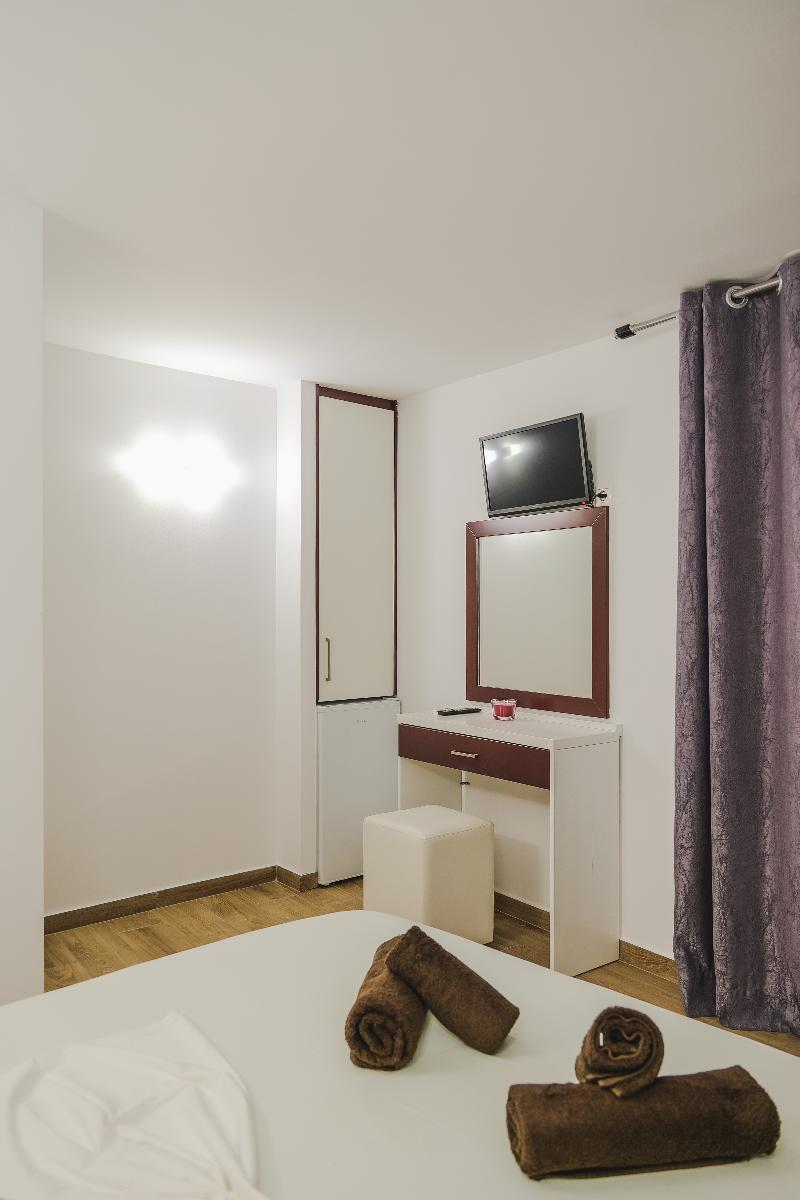 Foris Rooms image
