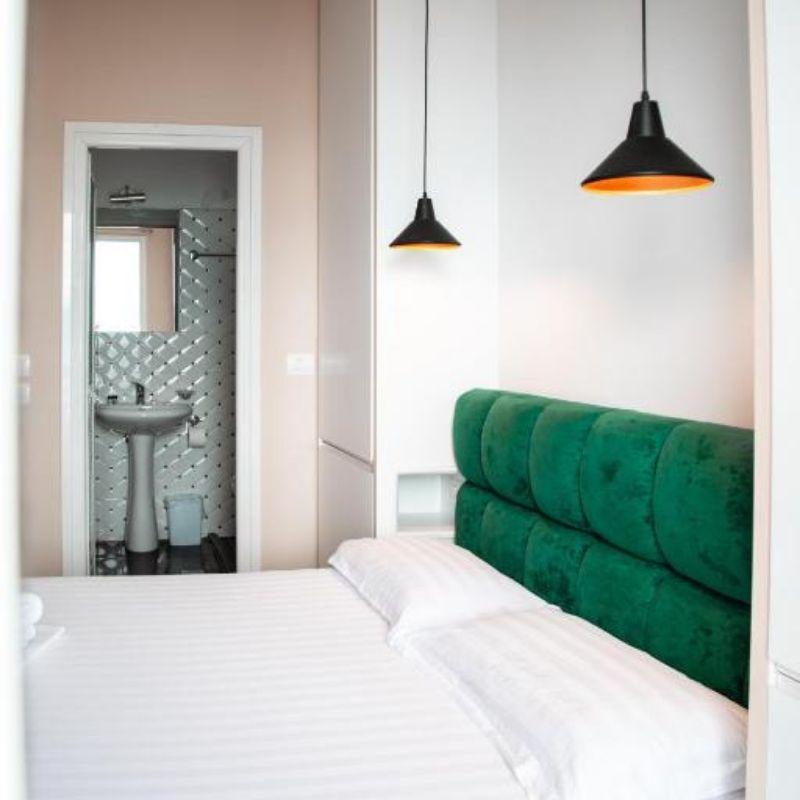 Vila E Bardhe Butique Hotel