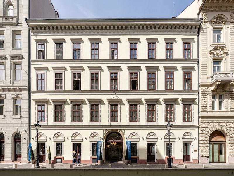 Basiliq Hotel image