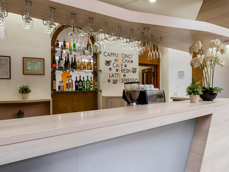 Star Hotel by Mellow Mood Hotels — bar