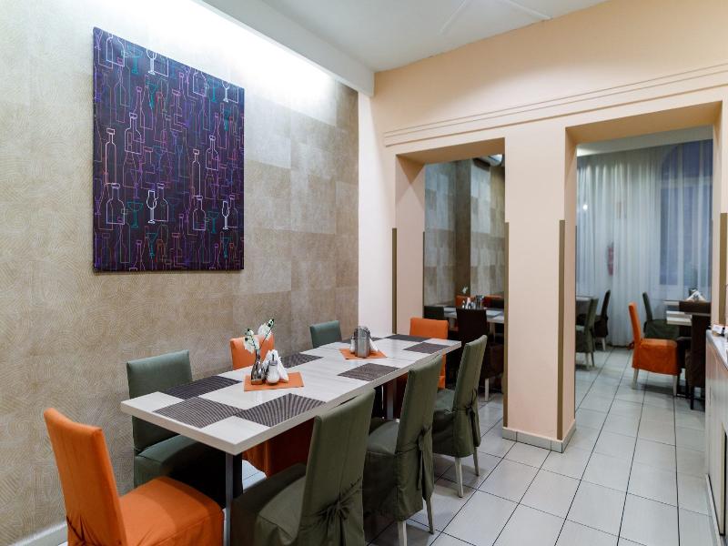 Star Hotel by Mellow Mood Hotels — restaurant
