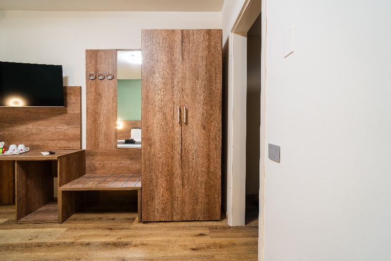 Elysium Self Check-in Rooms - Image 4