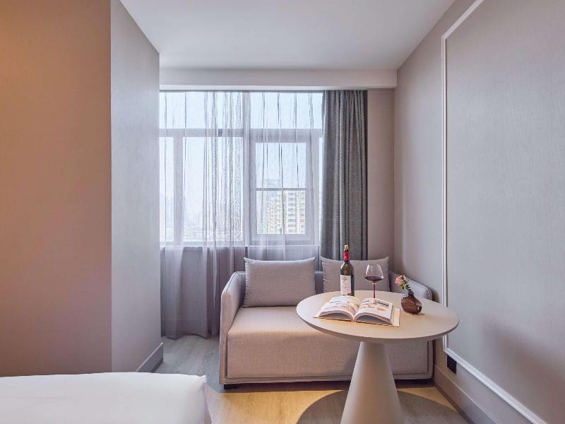 Mercure Hangzhou West Lake Fengqi Road image