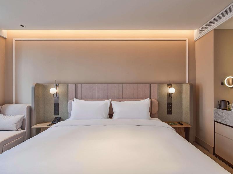 Mercure Hangzhou West Lake Fengqi Road image