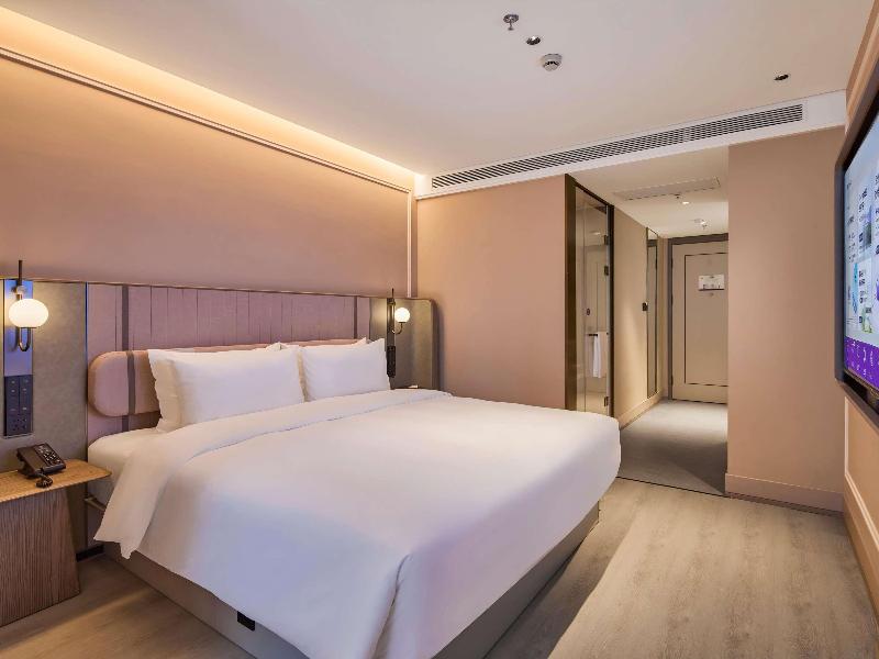 Mercure Hangzhou West Lake Fengqi Road image