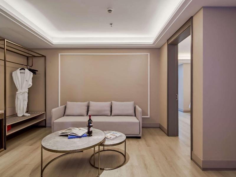 Mercure Hangzhou West Lake Fengqi Road image