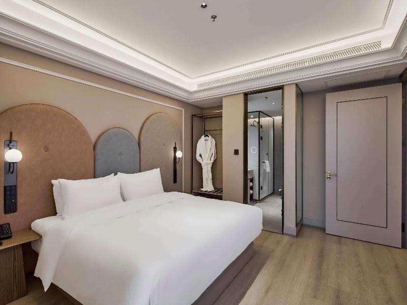 Mercure Hangzhou West Lake Fengqi Road image