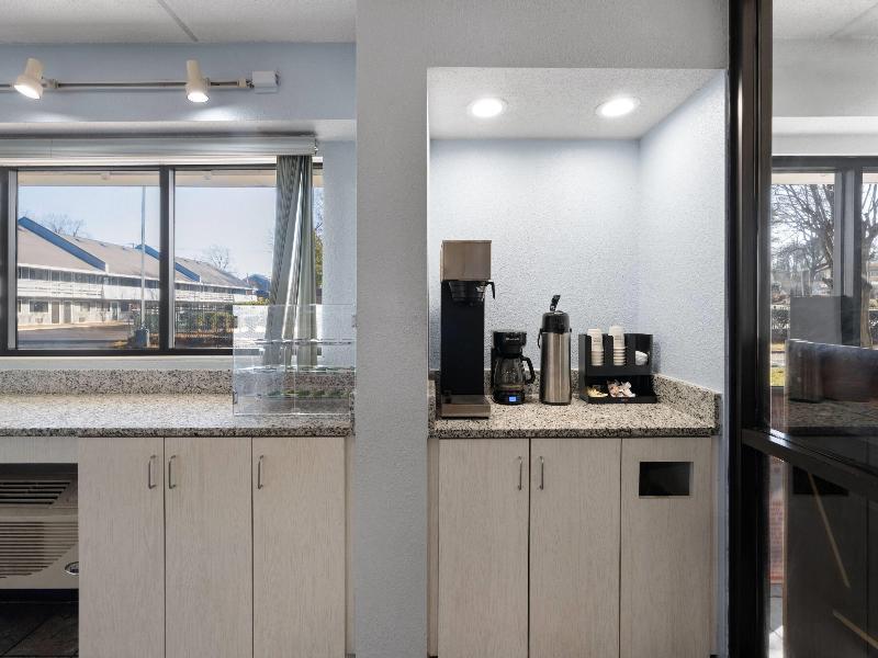 Days Inn By Wyndham Charlotte University image