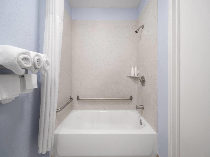 Days Inn By Wyndham Charlotte University image