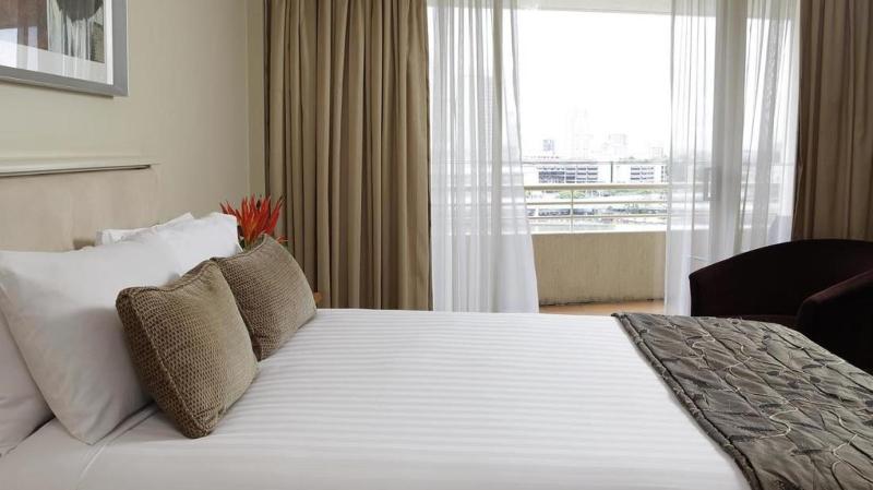 RYDGES SOUTH BANK