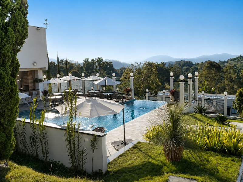 Bristol Villaggio Rosa Aruja