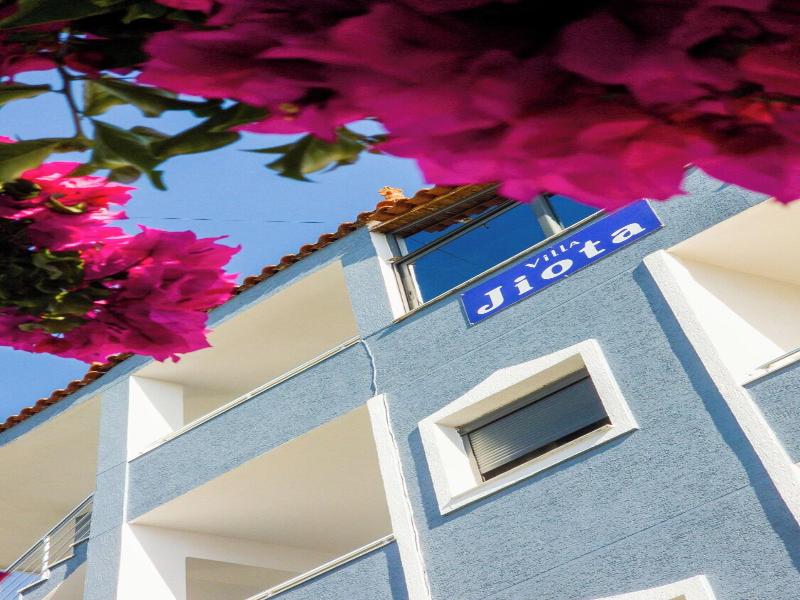 Villa Jiota image