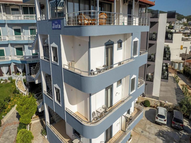 Villa Jiota image
