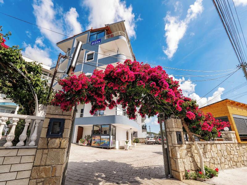 Villa Jiota image