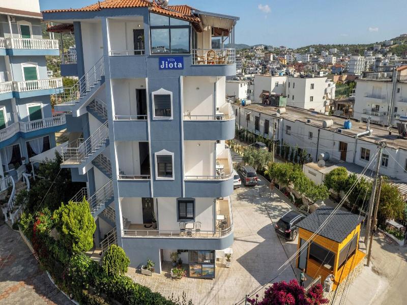 Villa Jiota image