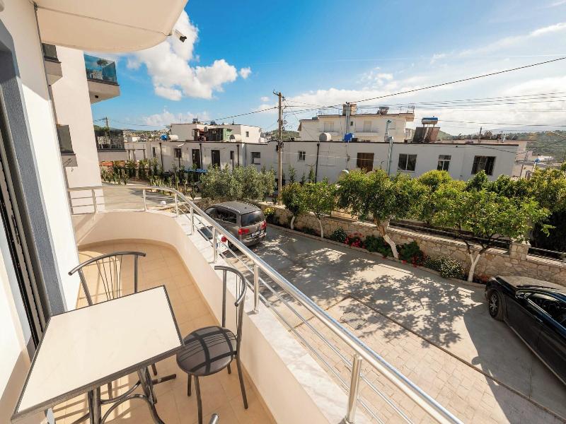 Villa Jiota image