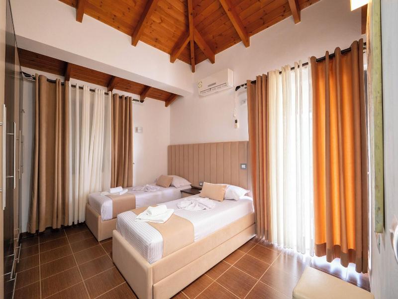 Villa Jiota image