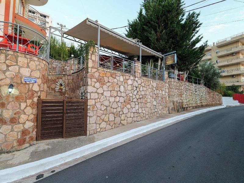 Unico Aparthotel image