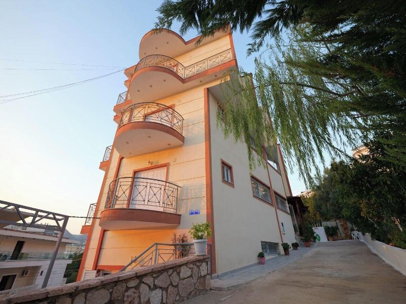 Unico Aparthotel image