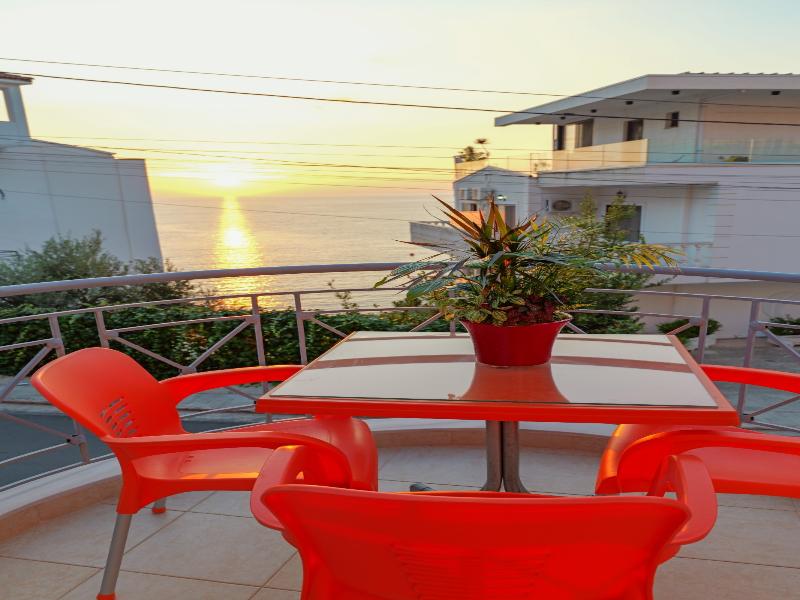Unico Aparthotel image
