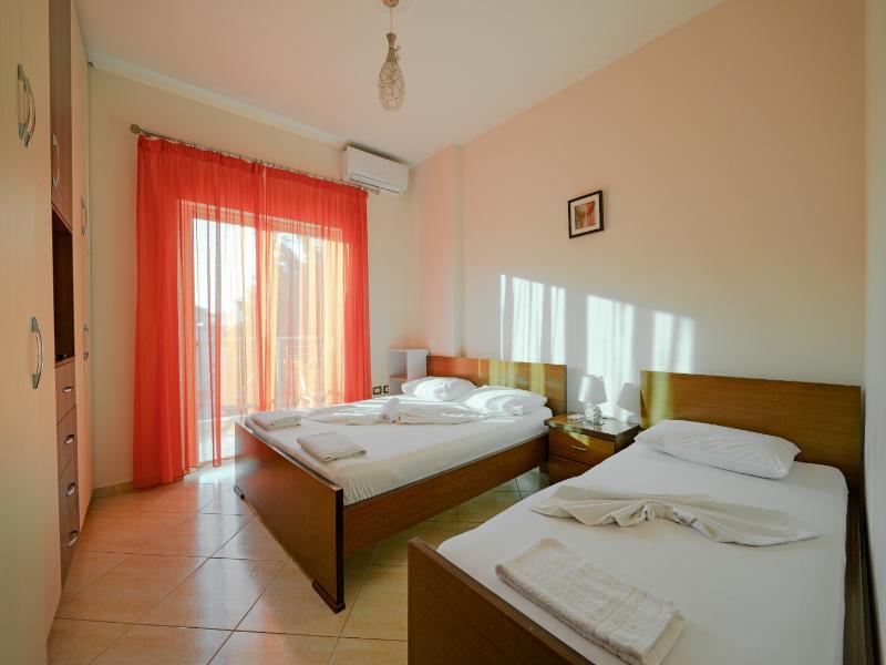Unico Aparthotel image