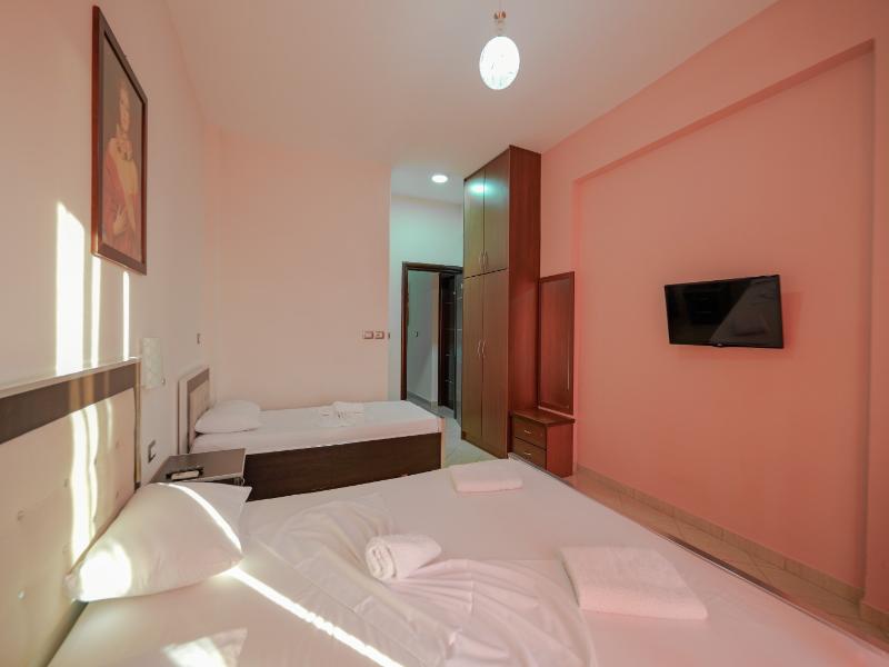 Unico Aparthotel image