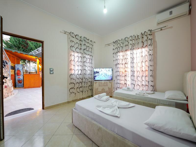 Unico Aparthotel image