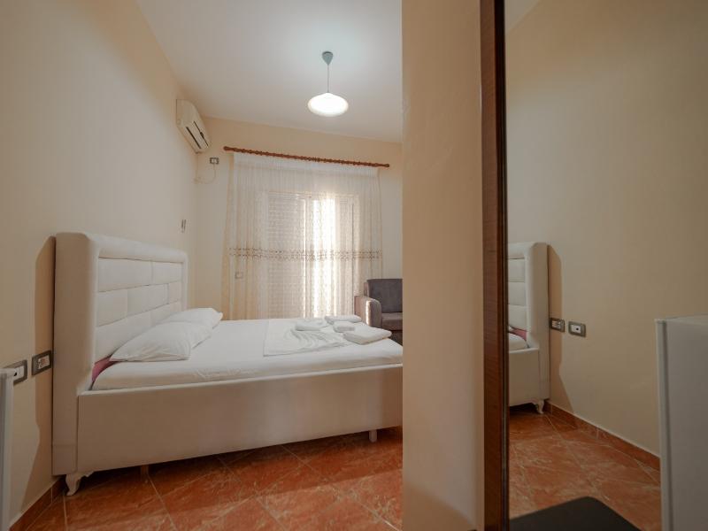 Unico Aparthotel image