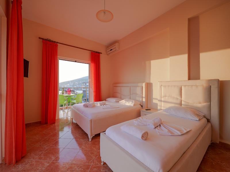 Unico Aparthotel image