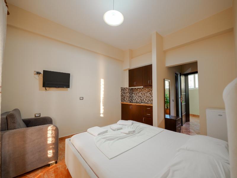 Unico Aparthotel image