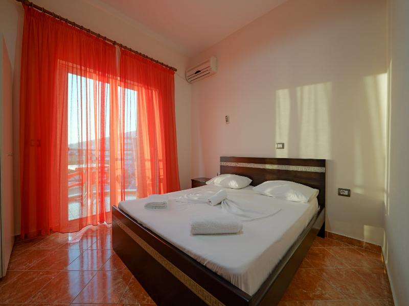 Unico Aparthotel image