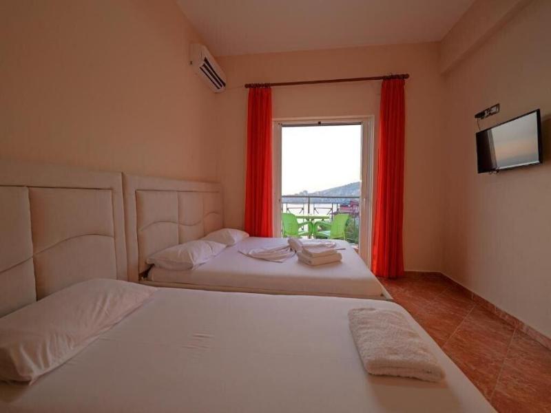 Unico Aparthotel image