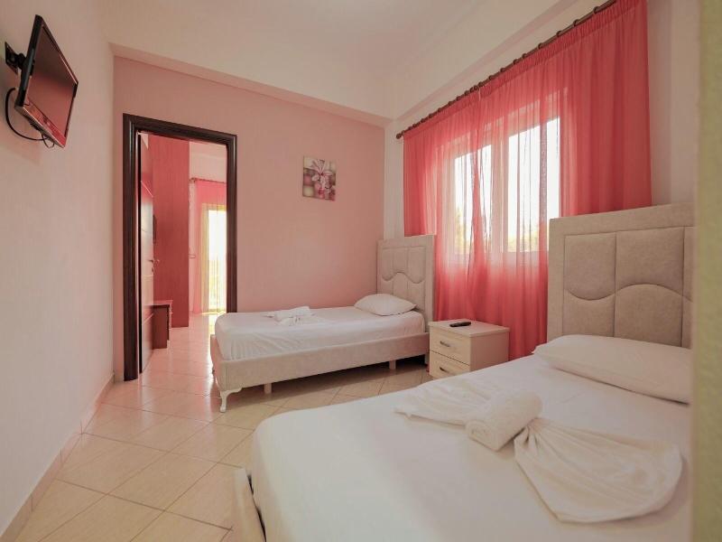 Unico Aparthotel image