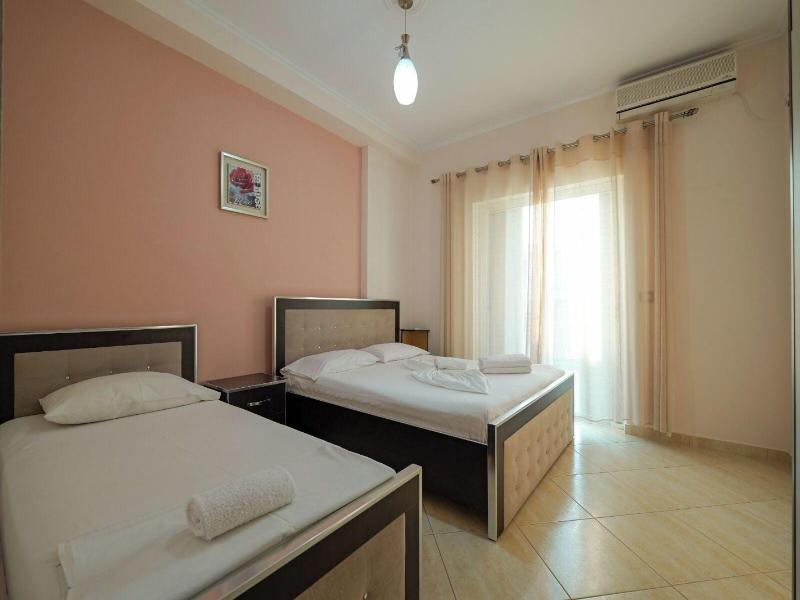Unico Aparthotel image